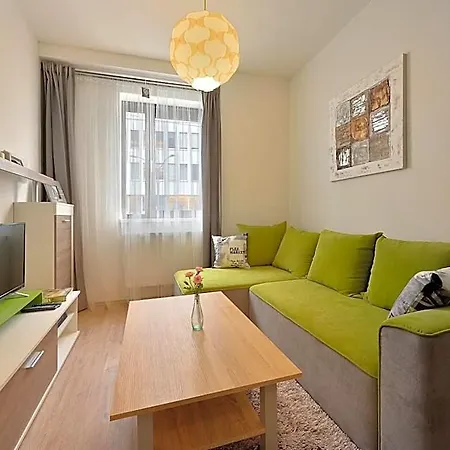 Charming & Cozy Ambiente 3* Bratislava