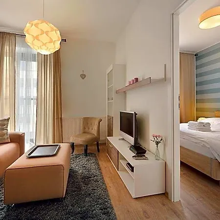 Charming & Cozy Ambiente 3* Pressburg